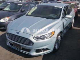2013 Ford Fusion Hybrid #2