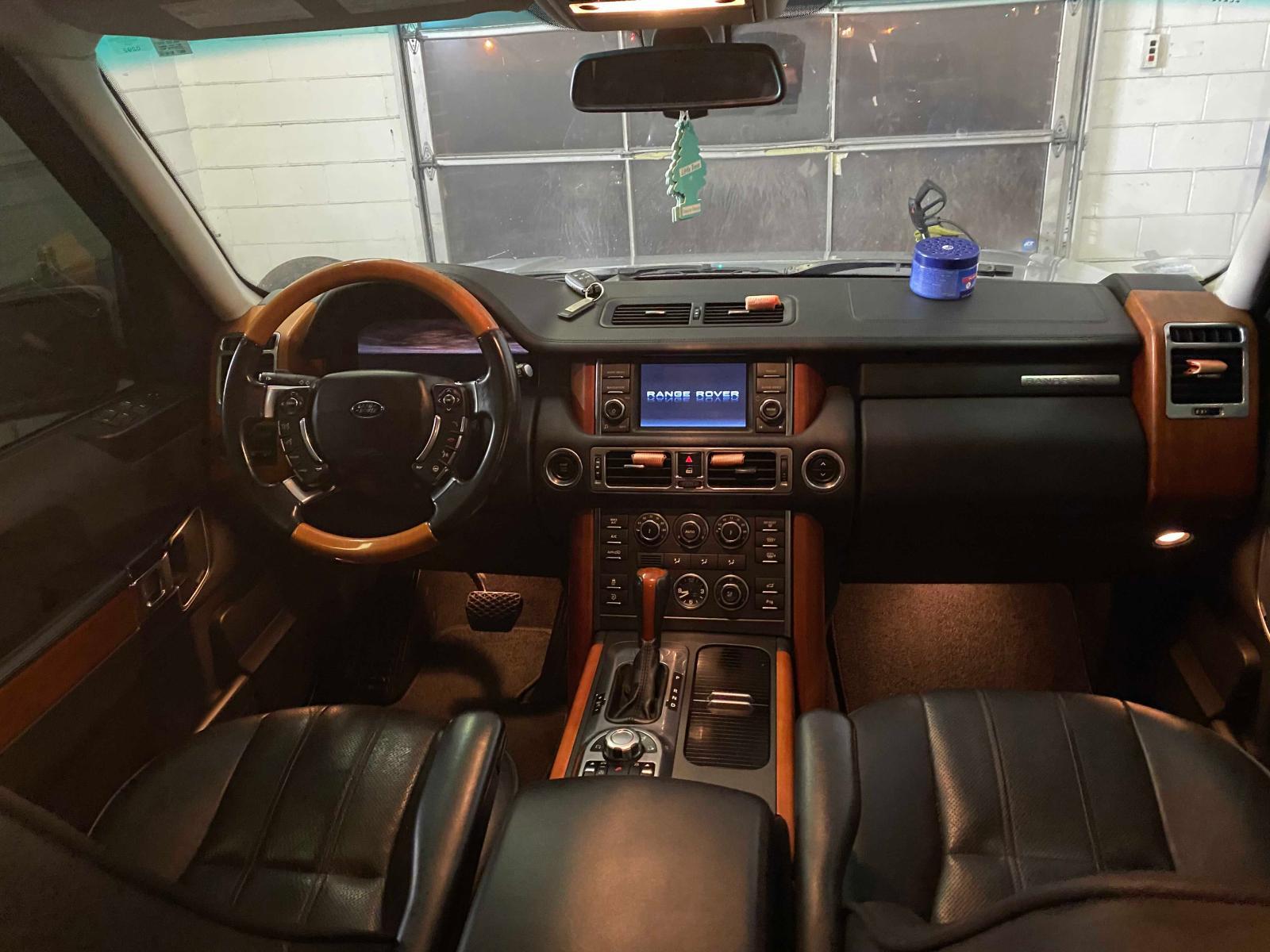 2011 Land Rover #9