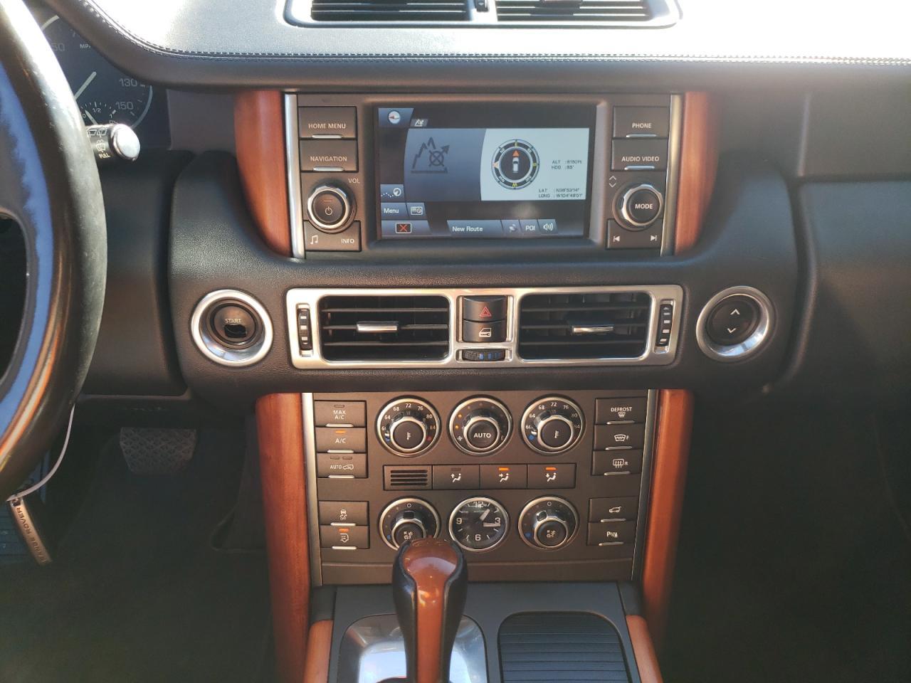 2011 Land Rover #9