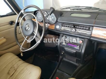 1972 Mercedes-Benz #9