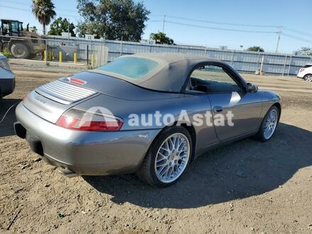 2001 Porsche #3