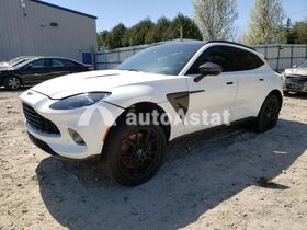 Aston Martin DBX