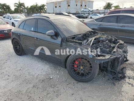 2017 Porsche #4