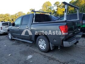 2004 Nissan Titan #2