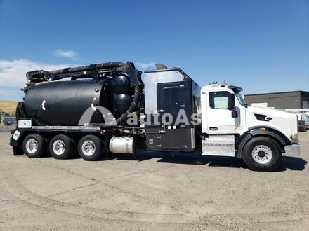 2017 Peterbilt #1