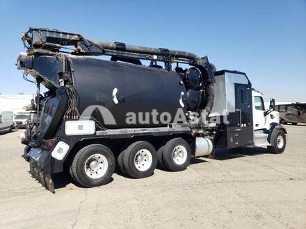 2017 Peterbilt #4