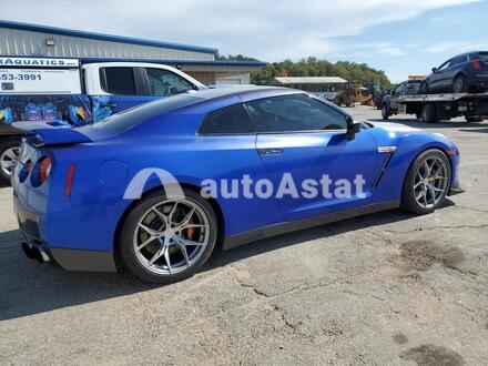 2010 Nissan #3