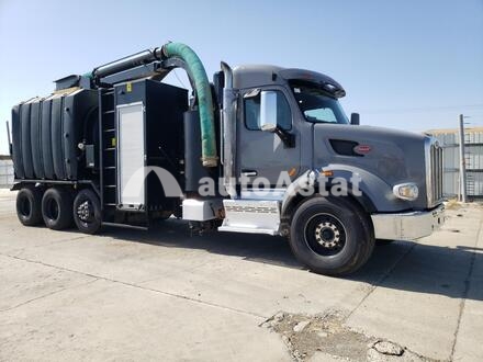 2018 Peterbilt #1