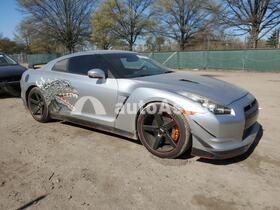 2009 Nissan GT-R #4