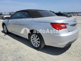 2012 Chrysler 200 #2
