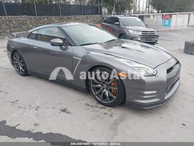 Nissan GT-R