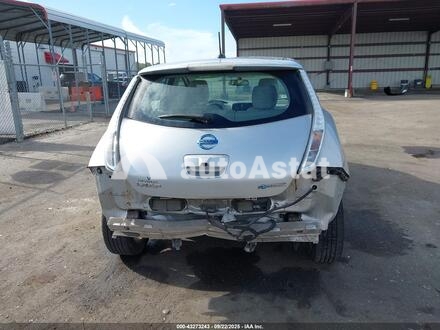 2015 Nissan #16
