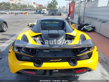 2022 McLaren #17