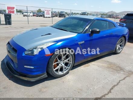 2010 Nissan #2